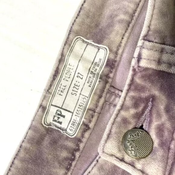 Free People Iridiscent Velvet Skinny Jeans Size 27 or 4 Stretchy Purple Gray - Picture 6 of 7